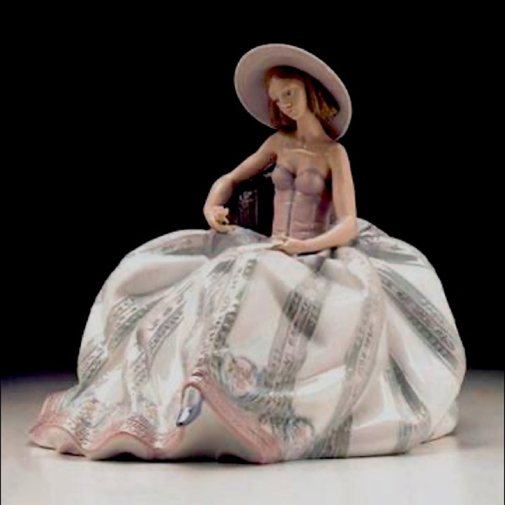 Lladro 06315 Figure Dreaming of You MINT CONDITION